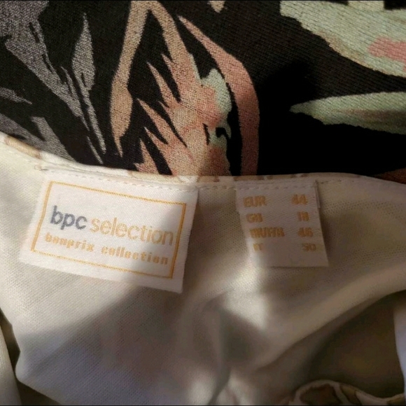 European Bonprix formal dress - Picture 3 of 4